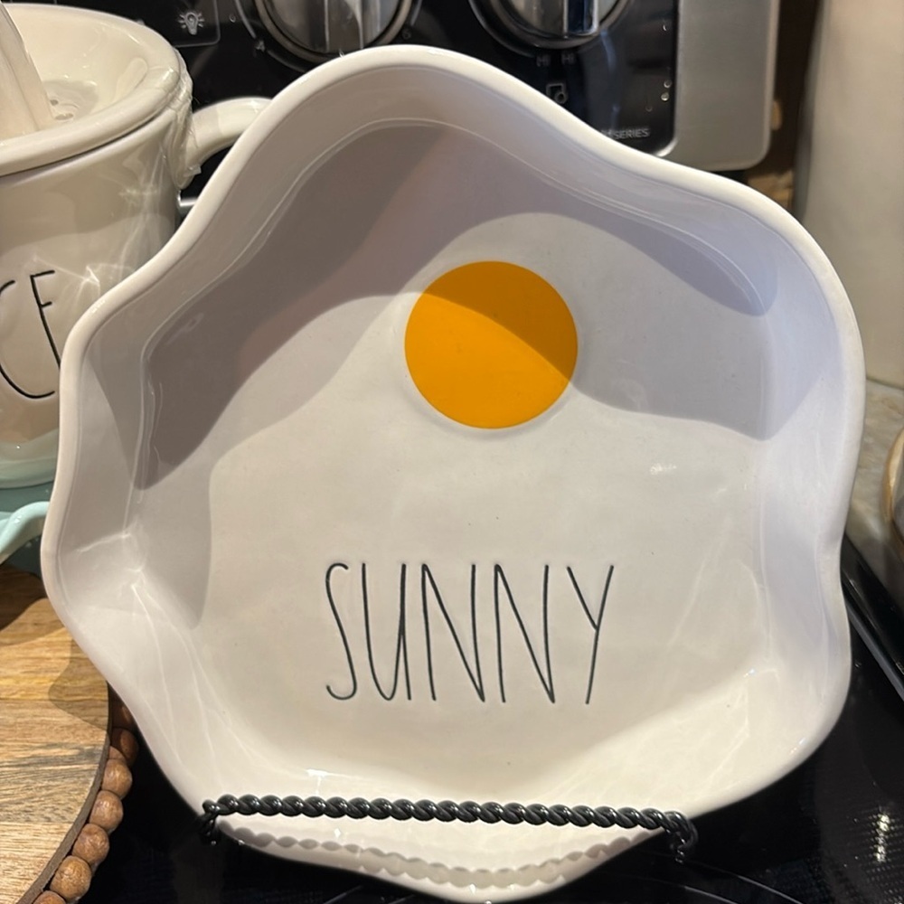 Rae Dunn Large Sunny Egg Platter